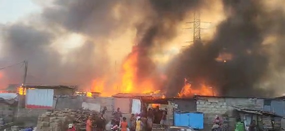 Accra: Wooden structures along railway line near the Odaw drain gutted by fire