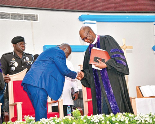 Vice-President Dr Mahamudu Bawumia exchanging pleasantries with Rt Rev. Dr Hilliard Dela Dogbe, Presiding Bishop of the African Methodist Episcopal Zion Church