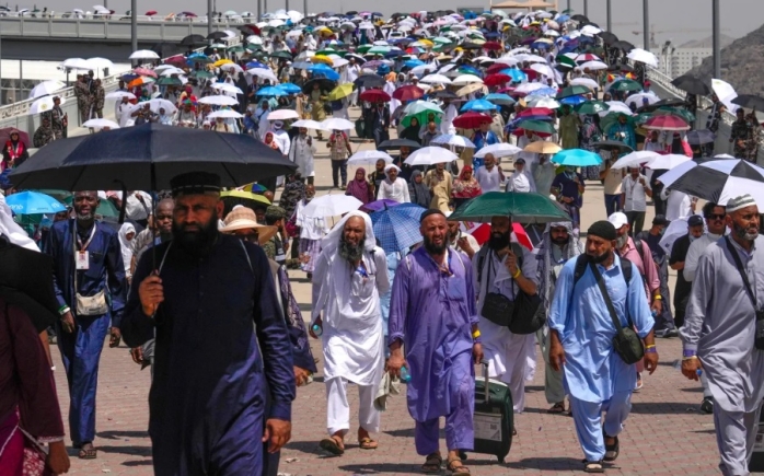 ‘Not enough medics’ to help pilgrims with heat, Hajj witnesses say as toll mounts