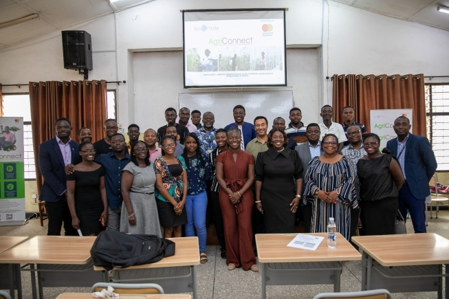 Agric students receive laptops from AgriConnect