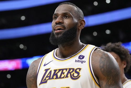 NBA: LeBron James becomes first player to reach 40,000-points