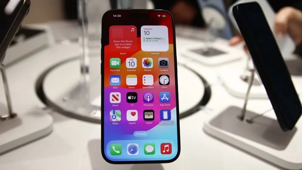 Apple fined €1.8bn by EU for breaking streaming rules