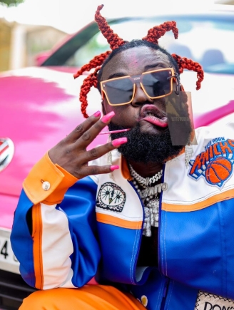 DJ Azonto criticizes Black Sherif in new song, offers advice to youth