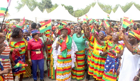 Gifty Afenyi-Dadzie (with microphone), National Prayer Director of Aglow International, leading the congregation through the intercessory prayer at the forecourt of the State House in Accra last Saturday.  Picture: ESTHER ADJORKOR ADJEI