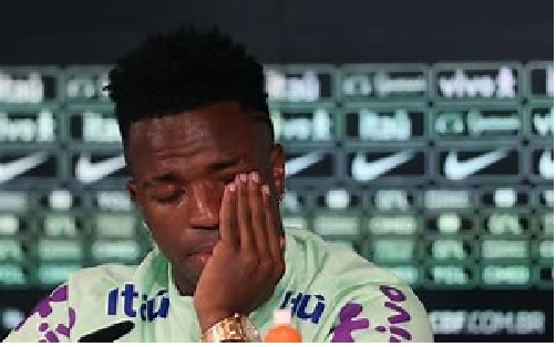 Vini Jr. being emotional at the press conference
