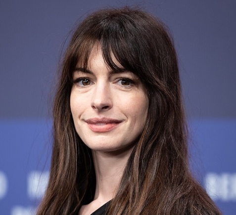 British actress Anne Hathaway had miscarriage while acting as pregnant woman