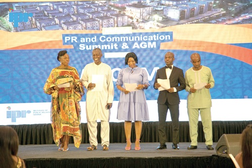 The newly elected executive of the Institute of Public Relations, Ghana, swearing the oath of allegiance