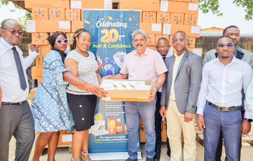 Srinivasan Vaidyanathan (3rd from right), Managing Director of Indus Life Sciences, presenting the medical supplies to Gloria Hiadzi, Charter Chair of the Rotary Club of Accra East, McCarthy Hills