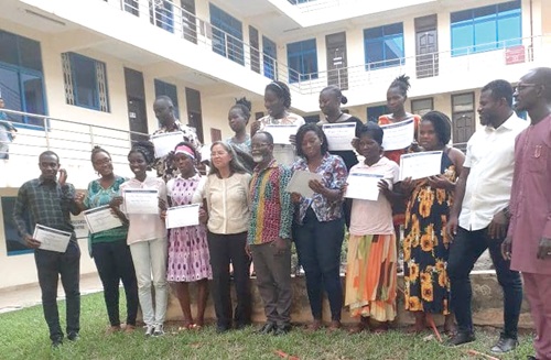  Facilitators with participants after the workshop 