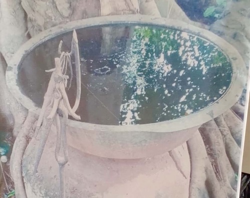 The magic pan and its chains “Ayadasuo”