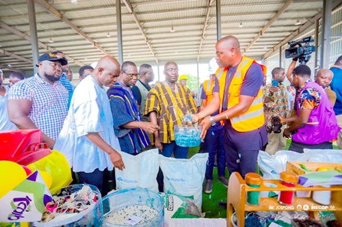 Seth Ansah (right), Head of Marketing, Accra Compost and Recycling Plant, demonstrating the recycling processes of the plant to Dr Mahamudu Bawumia (2nd from right), Dr Joseph Siaw Agyepong, and Stephen Yakubu (2nd from left), Upper West Regional Minister Seth Ansah (right), Head of Marketing, Accra Compost and Recycling Plant, demonstrating the recycling processes of the plant to Dr Mahamudu Bawumia (2nd from right), Dr Joseph Siaw Agyepong, and Stephen Yakubu (2nd from left), Upper West Regional Minister