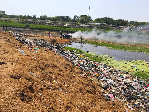 It is pollution galore as dealers in scrap metal besiege the Odaw drain at Agbogbloshie It is pollution galore as dealers in scrap metal besiege the Odaw drain at Agbogbloshie