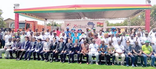 The dignitaries and farmers after the groundbreaking event