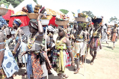 Young women reliving the exodus of the Anlo people from Notsie Young women reliving the exodus of the Anlo people from Notsie