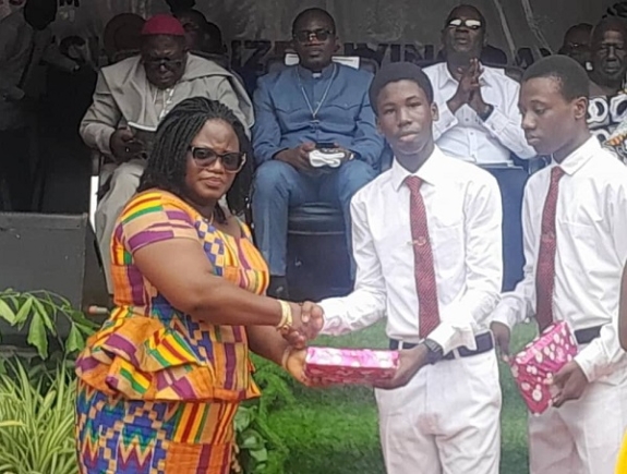 Students who excelled were awarded with prizes