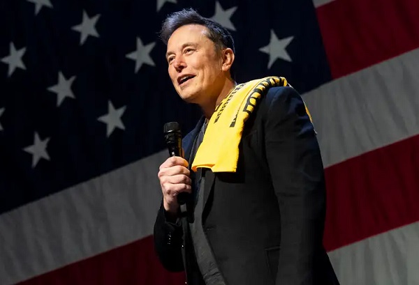 Elon Musk supports Donald Trump with public appearances and donations