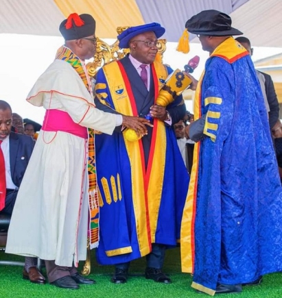 Very Rev. Peter Amoako-Gyampoh,  Christ Cathedral of the Anglican church (left) and Prof Harold Amonoo-Koufie, Chairman of the CCTU Governing Council inducting Dr Orleans-Lindsay into office