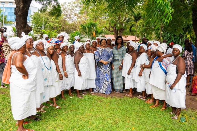 First Lady meets traditional priests, priestesses,  warlords