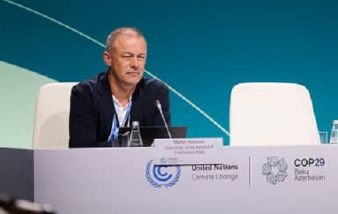  Antonio Guterres (right), UN Secretary-General, addressing the World Climate Leaders Summit at COP29