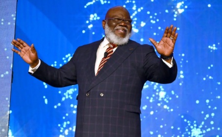 Bishop T.D. Jakes names daughter and son-in-law as successors after health scare