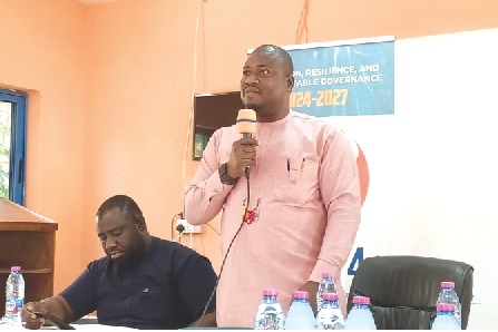 Abdul-Jabaru Mohammed, Programmes Manager of Empowerment for Life, addressing participants in the training