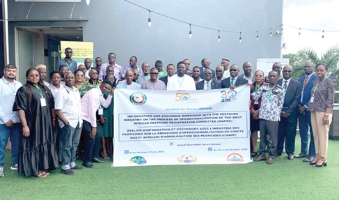 The participants after the opening session