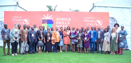 Prof. Humphrey Danso (5th from right), Constance Swaniker (9th from right) and other participants in the discussion after the session