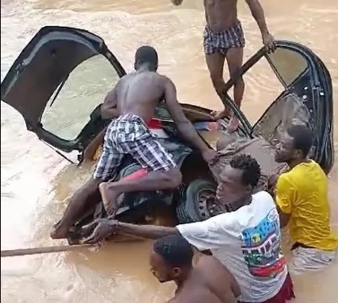 Four dead, another missing as saloon car plunges into Owabi River