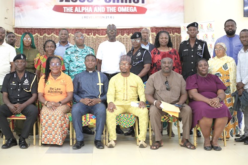  Wilhelmina Nancy Adu - Asamoah (seated 2nd from left), Municipal Director, Krowor, Rev. Charles Joseph Quartey (seated 3rd from left), Chairman of the committee, Mohammed Tijani (seated 3rd from right), Emmanuel Odonkor Baah (seated left), Divisional Commnader, Kpeshi, Gifty Akorful (seated right), Director of Elections,  Krowor Municipality, and members of the inter party dialogue committee after the inauguration. Picture: BENEDICT OBUOBI