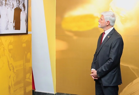 Petr Pavel, President of Czech Republic, admiring a historic photograph of Ghana’s first President, Dr Kwame Nkrumah, at the Mausoleum. Picture: ELVIS NII NOI DOWUONA 