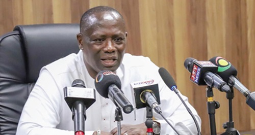  Emmanuel Armah-Kofi Buah, Minister of Lands and Natural Resources, addressing the press
