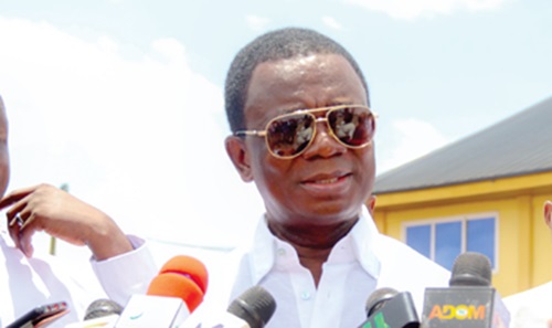 Dr Stephen Opuni, former CEO of COCOBOD, speaking to journalists