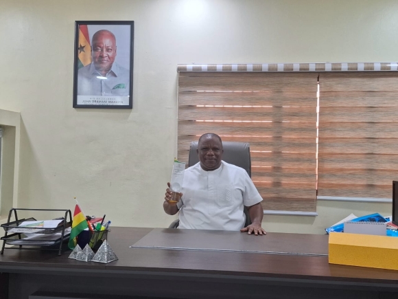 Director of Rural Housing Department honoured for local material advocacy works