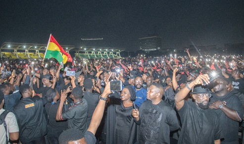 Large crowd gathers at the Independence Square for a solemn vigil in memory of the late Highlife legend Daddy Lumba. Pictures: ELVIS NII NOI DOWUONA