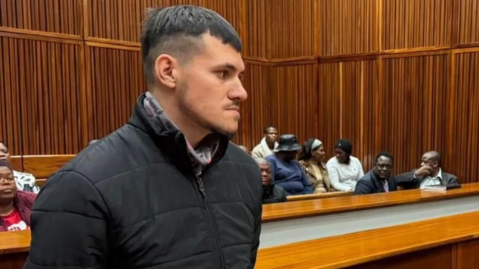 Adrian de Wet says he was under duress to feed the two women to pigs