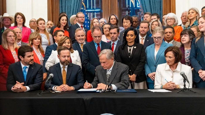 A signing ceremony of Governor Greg Abbott took place on 26 August