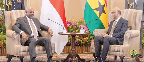 President John Dramani Mahama (left) holding talks with  President Tharman Shanmugaratnam, his Singaporean counterpart