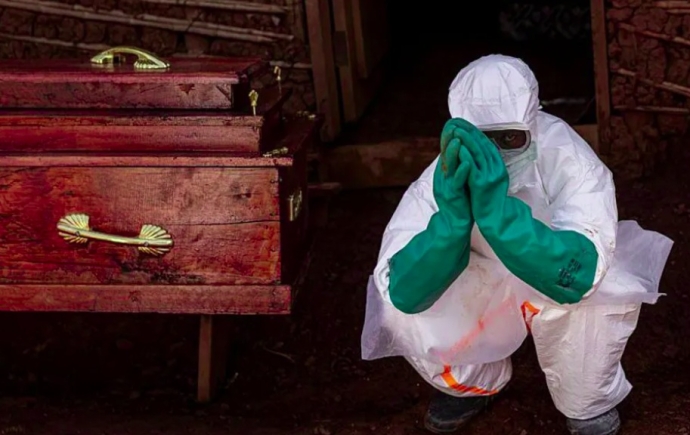 Three Ebola vaccines in development amid growing outbreak fears