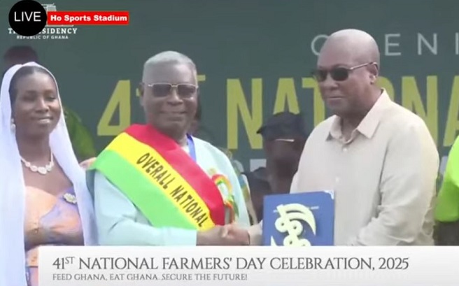 President John Mahama presenting the awards to Opanyin Abraham Kwaku Adusei, Overall 2025 National Best Farmer
