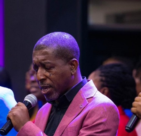 Eddie SAnte drops I See Your Glory to mark 60th birthday