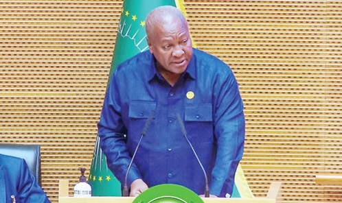  President Mahama speaking to some Ghanaians  in Addis Ababa