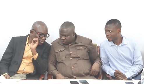 Albert Kwabena Dwumfour (middle), President, Ghana Journalists Association, interacting with Kofi Yeboah (left), General Secretary, and Dominic Hlordzi (right), Organising Secretary, of the association at the press conference. Picture: ELVIS NII NOI DOWUONA 