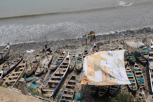 Filth thrown into the sea redeposited on the seashore Filth thrown into the sea redeposited on the seashore