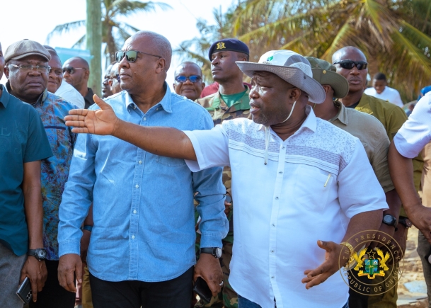 Mahama visits tidal wave-hit Ketu South, vows action on Sea Defence Project