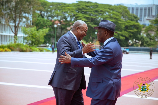 President Mahama returns from Côte d’Ivoire after bilateral talks with President Ouattara