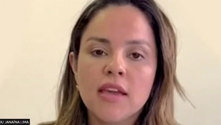Brazil ex-official returns toilet she had removed from office