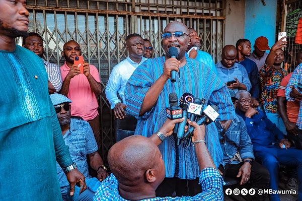 Bawumia supports Kantamanto fire victims with GH¢200,000