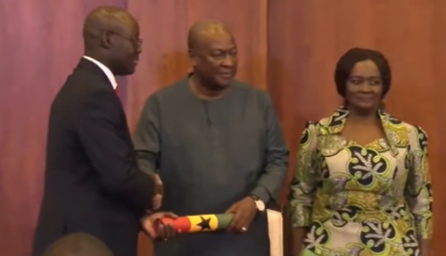 President John Mahama swears in six Ministers following Parliamentary approval