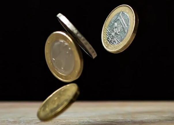 7 Smart Money Habits That Will Secure Your Financial Future