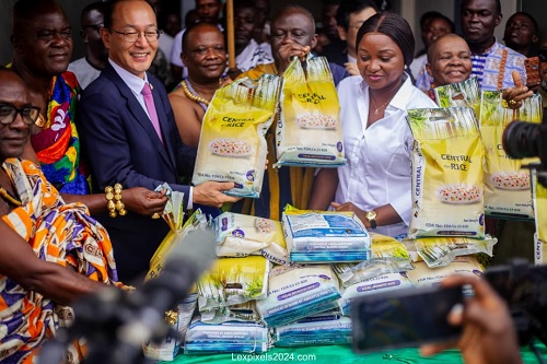 Justina Marigold Assan (arrowed), former Regional Minister, unveiling the Central Agra rice Justina Marigold Assan (arrowed), former Regional Minister, unveiling the Central Agra rice